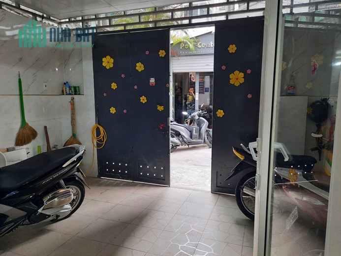 QUÁ HIẾM Quận 11, HXH Lạc Long Quân, DTSD 72m2 ngang 6m chỉ 8 tỷ