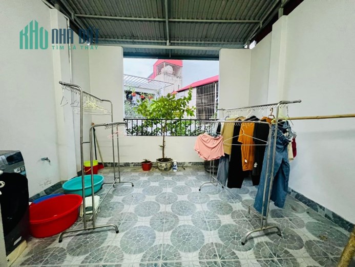 BÁN NHÀ PHÂN LÔ PHƯƠNG MAI, ĐỐNG ĐA, Ô TÔ ĐỖ CỬA, ĐẸP, 45M2*5T* MT 4.5M*7.5 TỶ.
