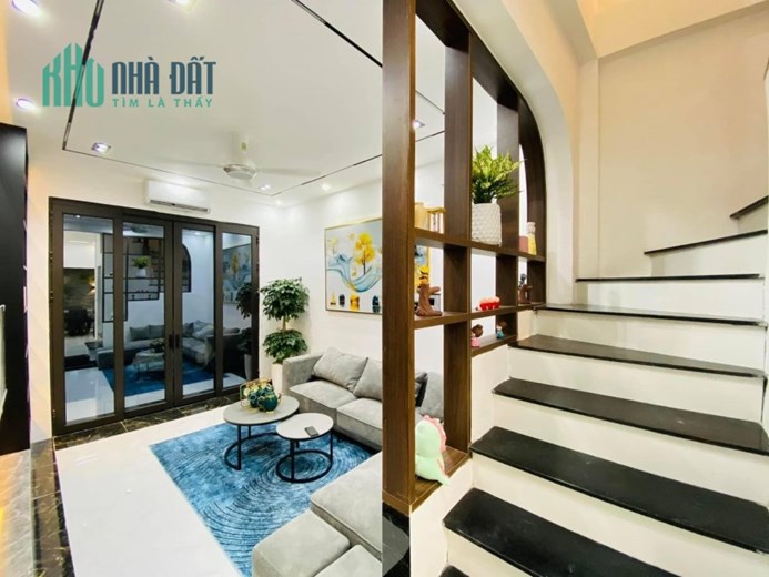 Bán gấp nhà phố Khương Trung, Thanh Xuân. 35m2 x 5 Tầng. NGÕ THÔNG, Ô TÔ. 5 Tỷ. 0968084286