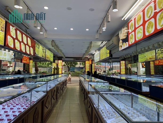 Bán nhà Xuân Thuỷ, Cầu Giấy. 126m2; C4; giá 64.3 tỷ. Phương