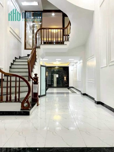 Chủ nhà nhờ bán gấp nhà mới phố Tô Hiệu giá chỉ 4 tỉ