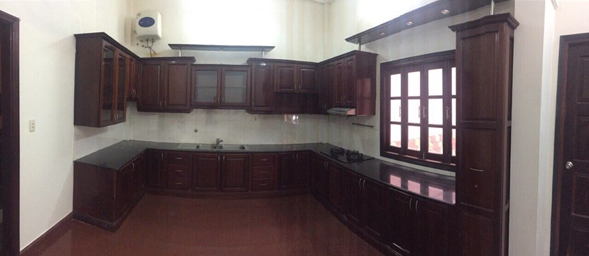 Cho thuê gấp nhà nguyên căn 6PN mặt tiền ngay Hà Đô Centrosa giá cực tốt