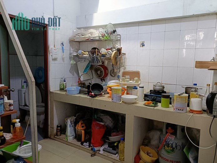 Bán nhà hẻm 8m Luỹ Bán Bích Q.Tân Phú 4.35x14m sát mặt tiền Giá 5.5 tỷ