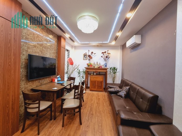 Bán nhà Hồ Tùng Mậu, Cầu Giấy. 38m2x5; giá 5.65 tỷ. Phương