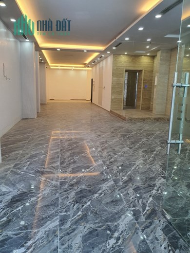Cho thuê văn phòng rộng đẹp 160m2 thoáng mát đầy đủ tiện nghi, ngay mặt phố Bà Triệu - Hai Bà Trưng