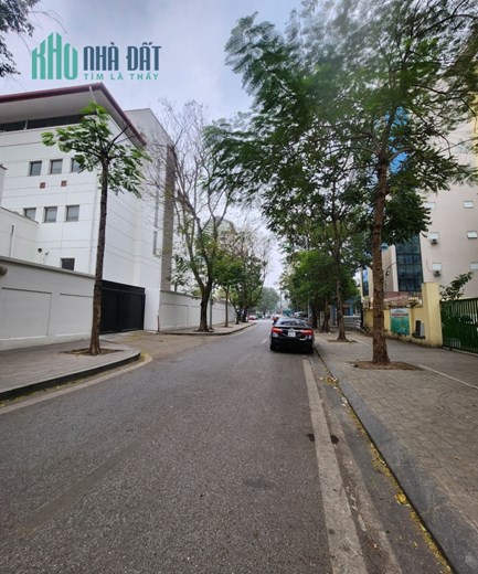 BÁN TÒA NHÀ 9 TẦNG PHỐ NGUYỄN VĂN NGỌC, BA ĐÌNH, 2 THOÁNG, DT 85M2, MT 7.3M, GIÁ 32 TỶ