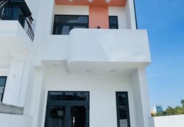 Bán nhà lầu sau chợ Phú Mỹ_ mới 100% vào full nội thất