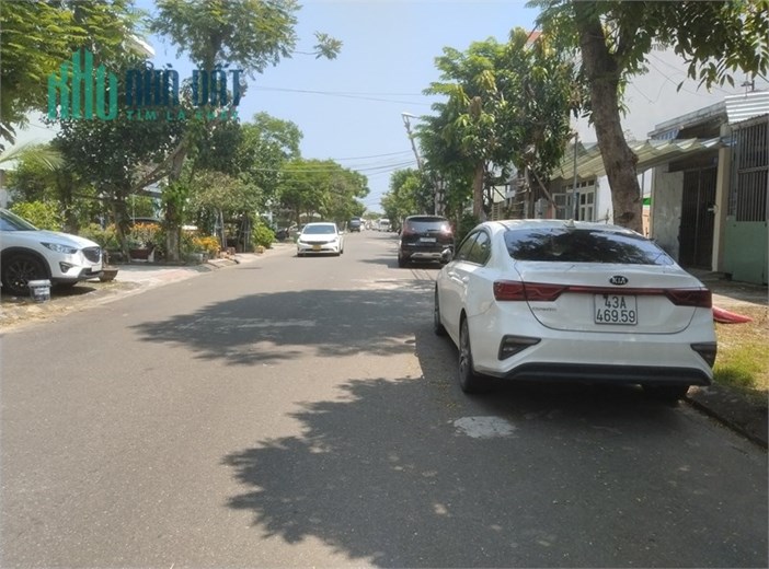 BÁN LÔ ĐẤT MẶT TIỀN KHU BIỂN PHẠM VĂN ĐỒNG ĐƯỜNG 7.5M ĐẸP
