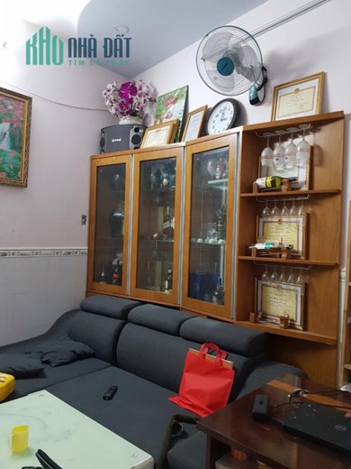 Mua nhà tặng nội thất. Tân Kỳ Tân Quý. Tân Phú. Ngang 5m. Nhỉnh 3 Tỷ.