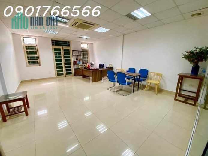 Siêu hiếm, Bán Nhà Mặt phố Hoàng Cầu, Trung tâm Đống Đa, 128m, 5 tầng, Giá 35 tỷ