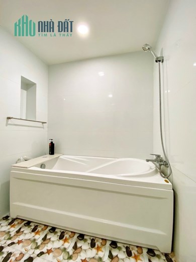 Bán nhà Mặt tiền Thích Quảng Đức quận Phú Nhuận 209m2 giá chỉ 16 tỷ,công chứng ngay