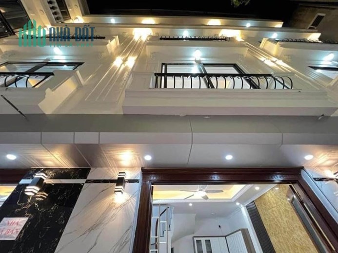 📣📣📣NHÀ LÊ TRONG TẤN, NHÀ MỚI ĐẸP, NGÕ RỘNG Ô TÔ ĐỖ CỔNG,DIỆN TÍCH 30m2,5 TẦNG, GIÁ 2,85 TỶ.