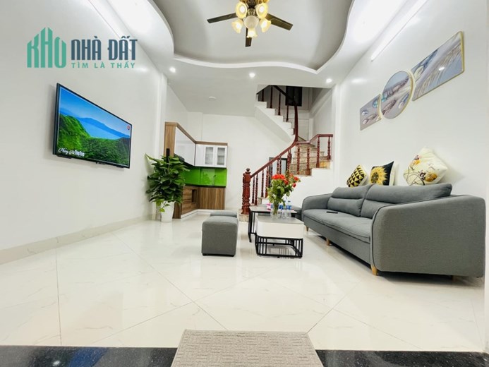 Bán nhà Nguyễn An Ninh, nhà đẹp khu phố Vip, ngõ thông DT35m2, giá 3 tỷ7.