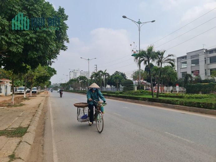 Bán lô đất TMDV mặt Nguyễn Tất Thành , Định Trung 4520m2, giá: 55 tỷ.Liên hệ: 0986.454.393