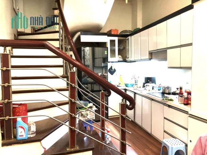ĐỈNH. Nhà đẹp Nguyễn Đình Chiểu, tặng nội thất, 15m ra Ô TÔ tránh. Sổ nở hậu. DT 31m*7T*mặt tiền