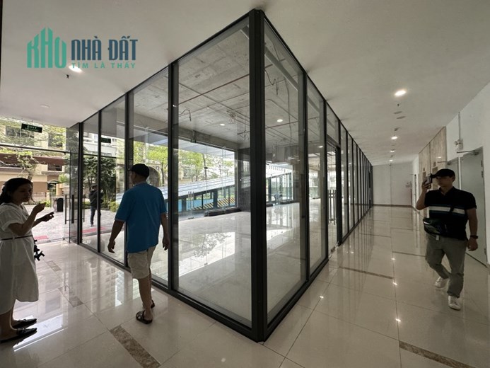 chủ đầu tư 6th element cho thuê mặt bằng siêu thị