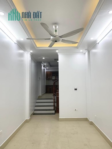 BÁN NHÀ PHỐ XUÂN LA-OTO QUA NHÀ-NGÕ THÔNG-KINH DOANH TỐT-40M2-CHỈ 5,5 TỶ