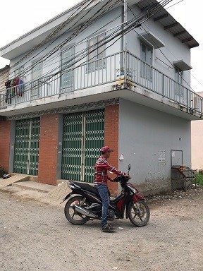 Cần tiền bán gấp nhà 4mx14m hiện đang cho thuê, giấy tờ tay ở ấp Bình Tiền 2, Đức Hòa Hạ, Long An