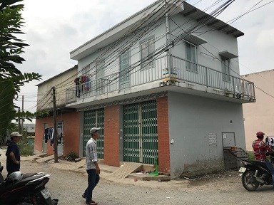 Cần tiền bán gấp nhà 4mx14m hiện đang cho thuê, giấy tờ tay ở ấp Bình Tiền 2, Đức Hòa Hạ, Long An
