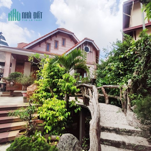Biệt thự 341m² sang trọng 3 mặt tiền, view Dinh 3, giá 24 tỷ tại Lê Hồng Phong, Đà Lạt
