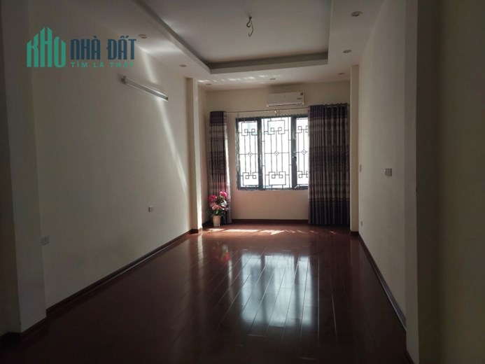 Bán nhà phố Ngọc Lâm, Long Biên, Ô tô gần, 56m2 x 4 Tầng, MT 3.5m, 4.2 Tỷ