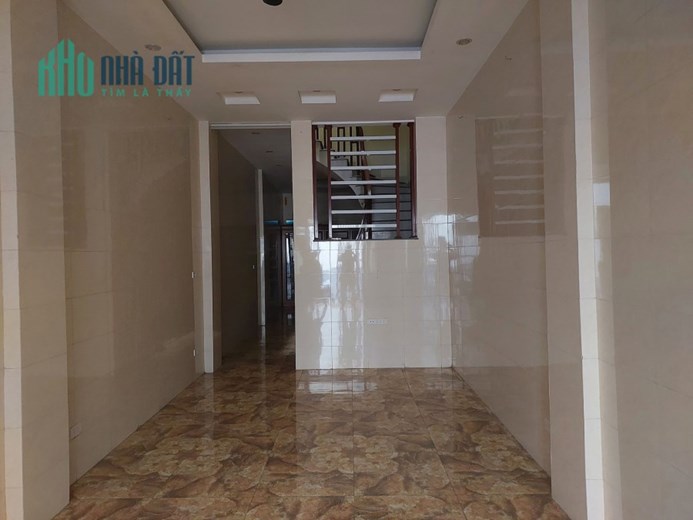 Bán nhà phố Ngọc Lâm, Long Biên, Ô tô gần, 56m2 x 4 Tầng, MT 3.5m, 4.2 Tỷ