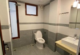 BÁN EM HOA HẬU PHỐ VÂN HỒ, KINH DOANH, Ô TÔ ĐỖ CỬA, VÀO NHÀ 50M2 GIÁ HƠN 8 TỶ