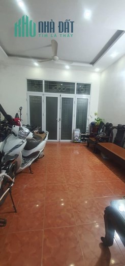 Bán nhà riêng Phùng Chí Kiên,DT 50m x 4 tầng, ô tô vào nhà