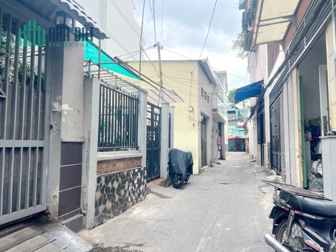 Nhà bán 3 Tầng hẻm ô tô Dương Bá Trạc P1Q8 giá 4 tỷ8