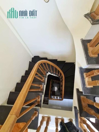 Bán gấp nhà MT 5m Ngõ Chiến Thắng, Hà Đông giá 2.7 tỷ, 35mx5T