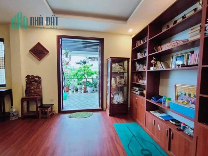 Bán căn nhà 98m2 phố Âu Cơ, Tây Hồ Ngõ Ô tô tránh Vỉa hè rộng Kinh doanh đỉnh 9.9 Tỷ