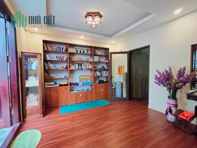 Bán nhà 96m2 phố Âu Cơ, Tây Hồ Gara Ô tô Vỉa hè rộng Kinh doanh siêu đỉnh 9.8 Tỷ