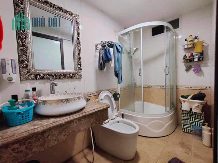 Bán ngôi nhà 98m2 phố Âu Cơ, Tây Hồ Gara 2 Ô tô Vỉa hè Kinh doanh 9.8 Tỷ