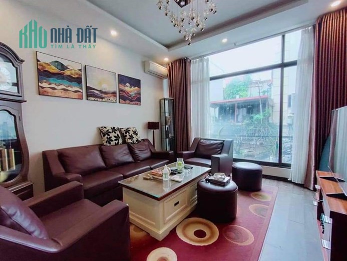 Bán ngôi nhà 95m2 phố Âu Cơ, Tây Hồ Ngõ Ô tô Vỉa hè rộng Kinh doanh đa dạng 9.6 Tỷ
