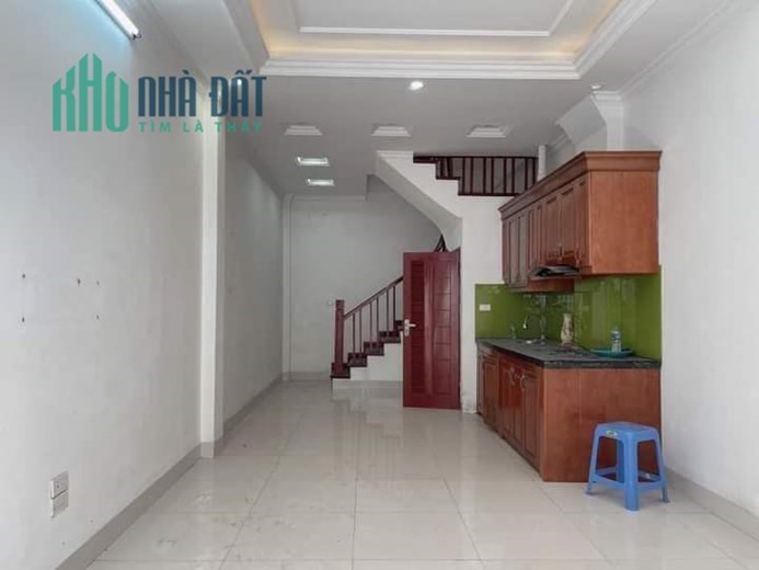 Bán ngôi nhà 95m2 phố Âu Cơ, Tây Hồ Ngõ 2 Ô tô thông Vỉa hè rộng Kinh doanh đỉnh cao 9.6 Tỷ