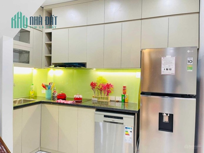 Chính chủ bán nhà Đỗ Đức Dục, 35m2, 4 ngủ, ô tô, kinh doanh, 3 tỷ 9