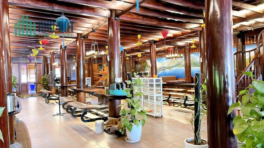 Bán Gấp Căn Nhà Mặt Hồ Hoàng Cầu, Đống Đa, 118 m2, Thang Máy Rộng, Mặt Tiền 6,6m, Gara Ô tô