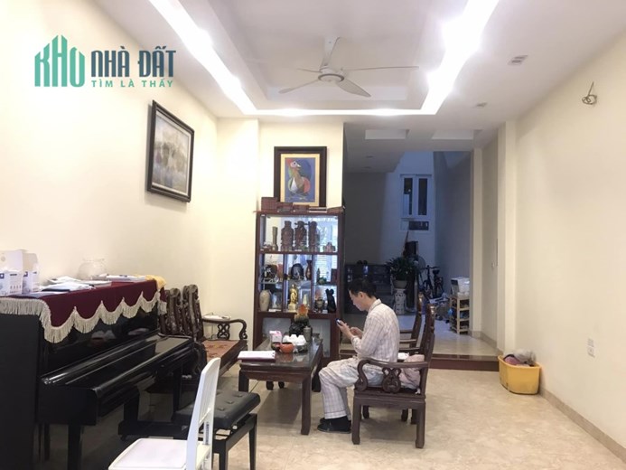(#7) PHÂN LÔ HOÀNG QUỐC VIỆT - GARA 7 CHỖ - THANG MÁY