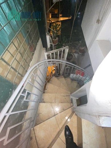 Bán nhà sổ đỏ chính chủ 5 tầng phố Hồng Mai, trung tâm quận Hai Bà Trưng