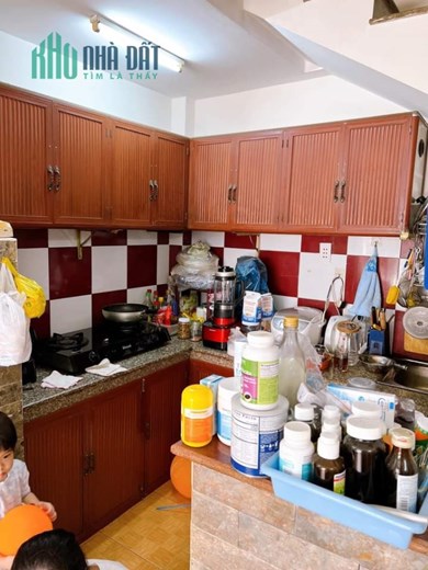 Vĩnh Hội, QUẬN 4 Cần Bán Gấp Nhà 5 Tấm Hẻm 6 Mét nhà BTCT  Kiên Cố 3PN Lớn. Giá 5 Tỷ nhỉnh