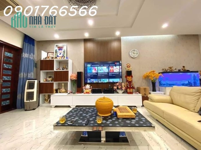 Bán Biệt Thự Siêu Vip, Thành Phố Giao Lưu, Quận Nam Từ Liêm, 189m x 4 T, Gía 39 tỷ.
