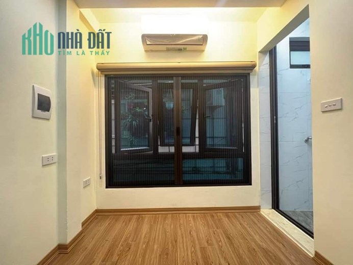 Bán nhà Nghĩa Tân, Cầu Giấy. 15m2x4; giá 1.95 tỷ. Phương