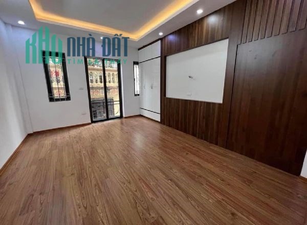 Cần bán gấp nhà mới kong 40m 5 tầng phố Văn Cao giá quá tôt