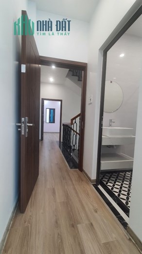Bán nhà phố trung tâm Hồ Sen, 58m 4 tầng mới tinh độc lập vô cùng đẹp, GIÁ 4.2 tỉ