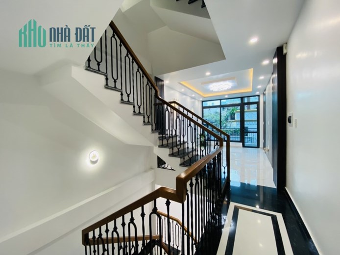 Bán nhà phố trung tâm Hồ Sen, 58m 4 tầng mới tinh độc lập vô cùng đẹp, GIÁ 4.2 tỉ
