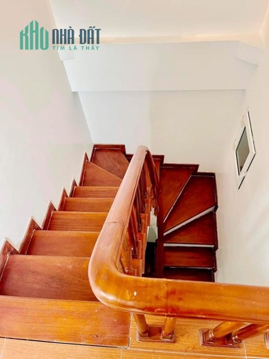 CHỈ HƠN 4 TỶ NHÀ ĐẸP THOÁNG FUN NỘI THẤT XỊN SÒ KHÁCH VỀ Ở LUÔN DT:36M2 4 TẦNG MT: 3.6M 4 PHÒNG NGỦ