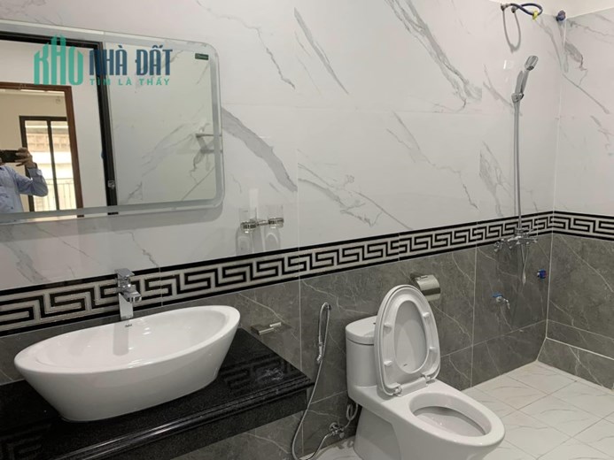 Bán toà CC mini 6 tầng thang máy full đồ, khu vực Kim Ngưu, Minh Khai, DT 76m2, 11.5 tỷ