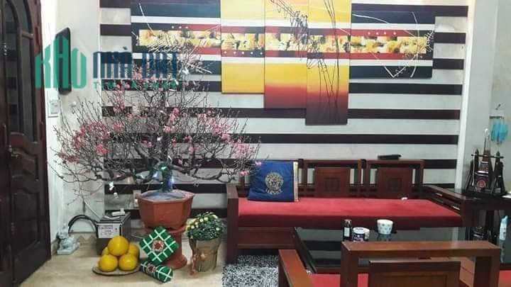 bán nhà trung tâm quận Hoàng Mai phố Trương Định xe ô tô đỗ cửa