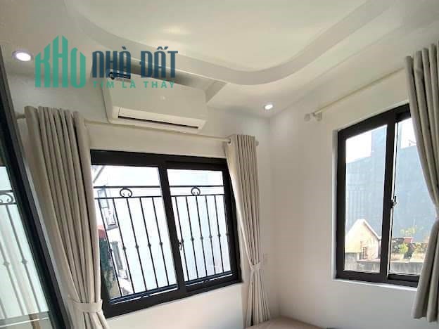bán nhà trung tâm quận Hoàng Mai phố Trương Định xe ô tô đỗ cửa