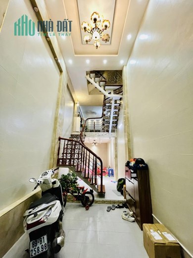 Nhà Khương Đình Thanh Xuân 35m2 ngõ ba gác tránh 6T nhỉnh 4 Tỷ 100m ra phố